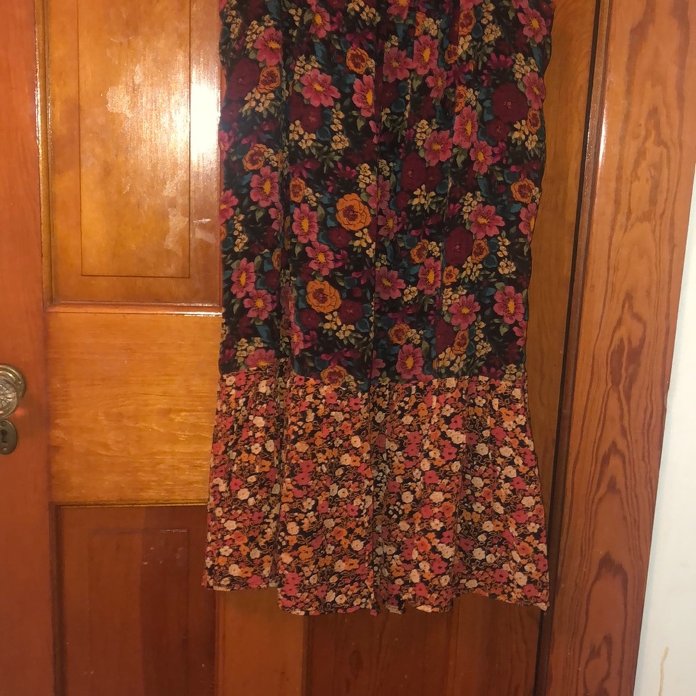 Dress - Picture 5 of 7